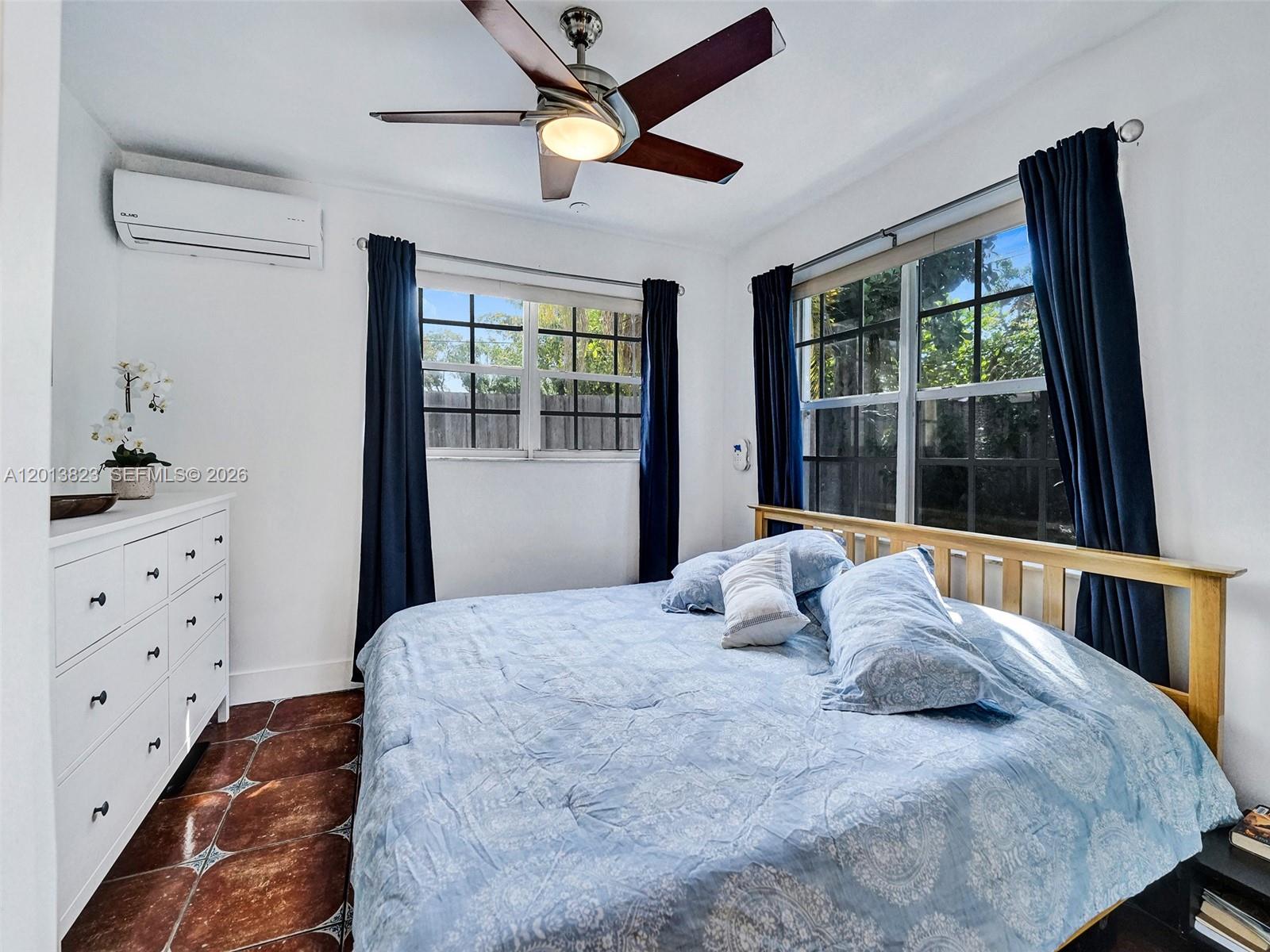 GULFSTREAM ESTATES - Residential
