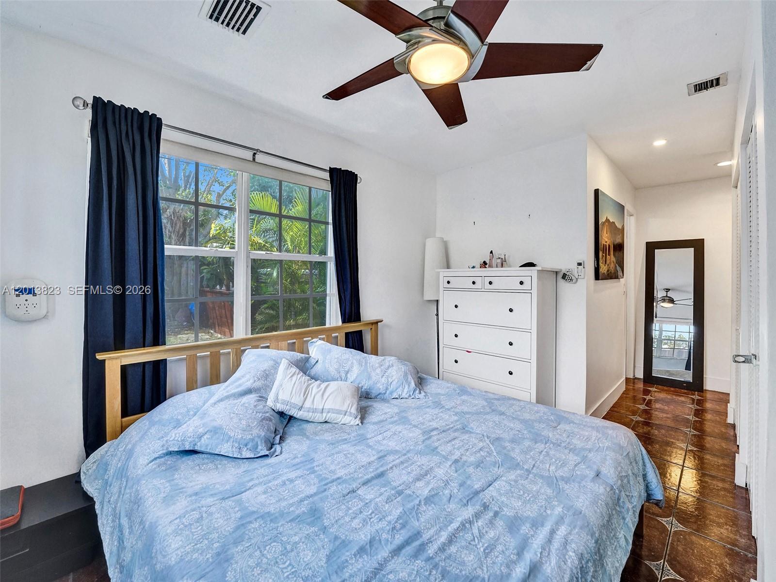 GULFSTREAM ESTATES - Residential