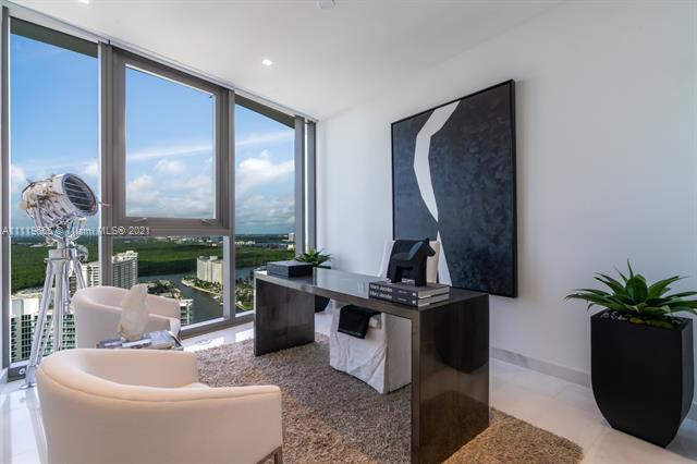 Ritz Carlton Residences - Residential