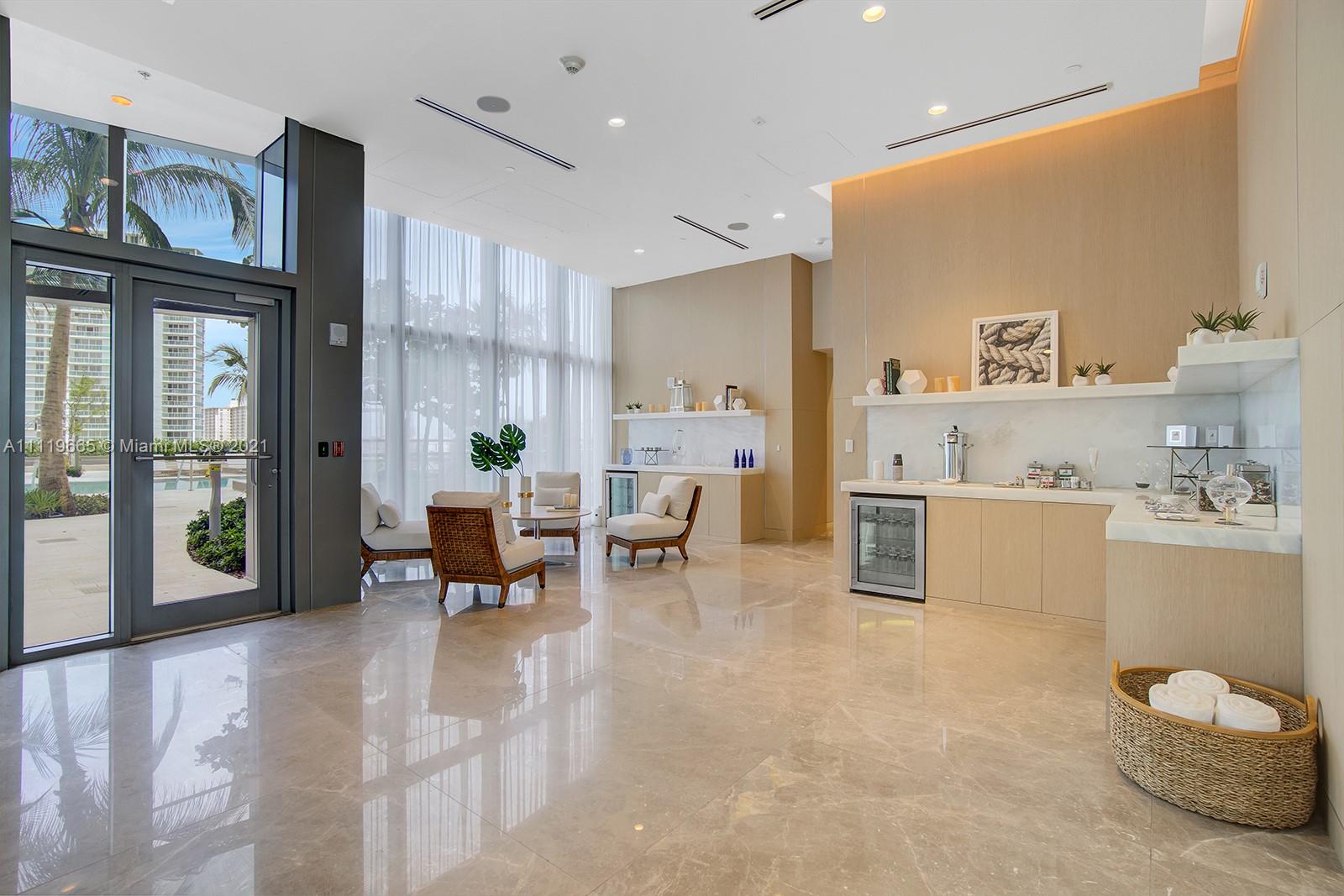 Ritz Carlton Residences - Residential