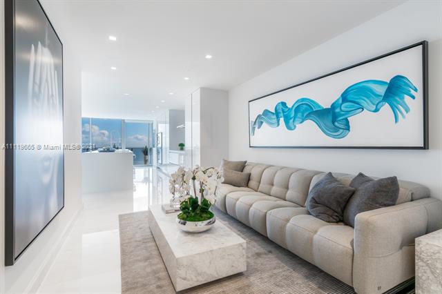 Ritz Carlton Residences - Residential