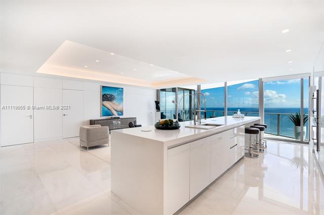 Ritz Carlton Residences - Residential