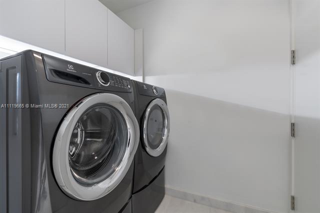 Ritz Carlton Residences - Residential