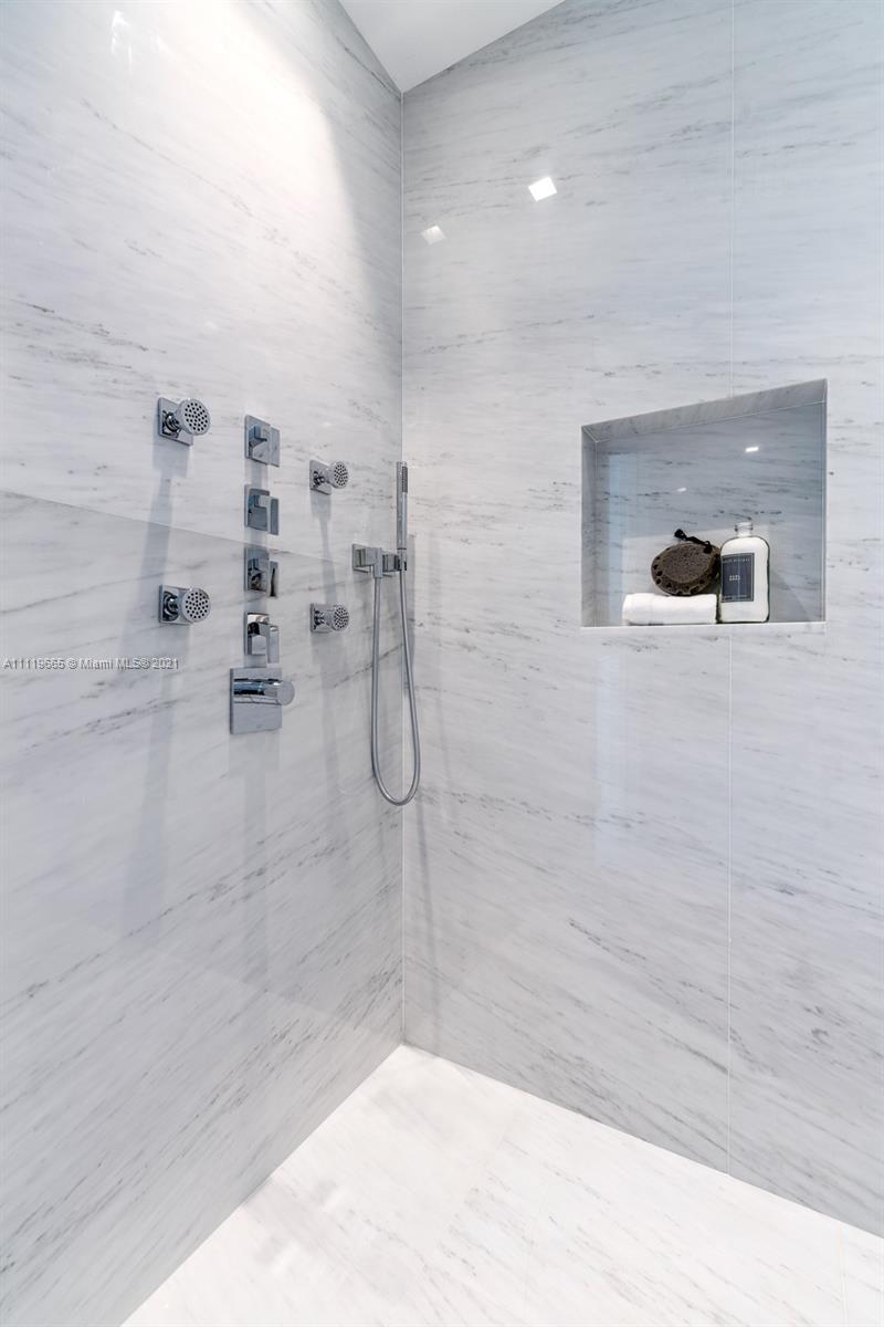 Ritz Carlton Residences - Residential