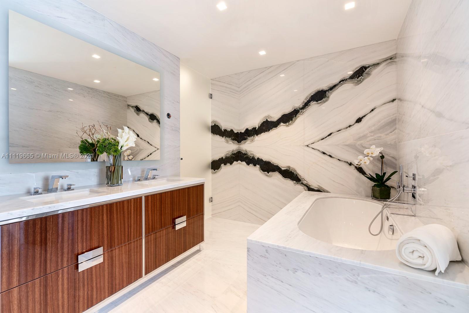 Ritz Carlton Residences - Residential