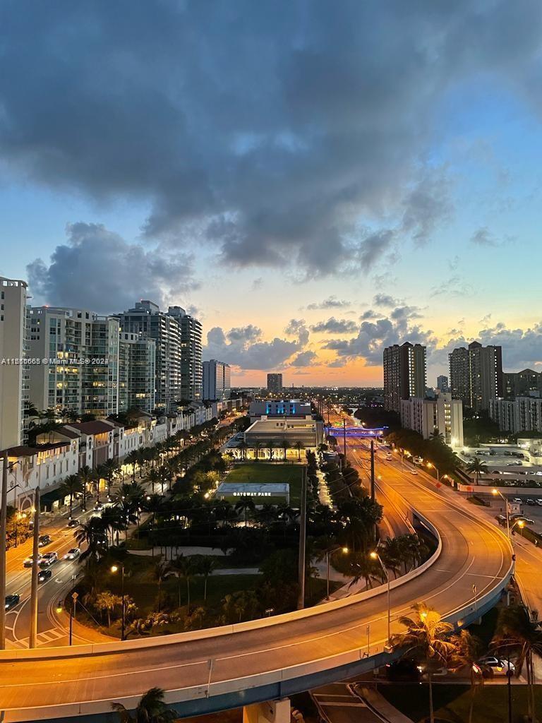 LA PERLA CONDO - Residential Lease