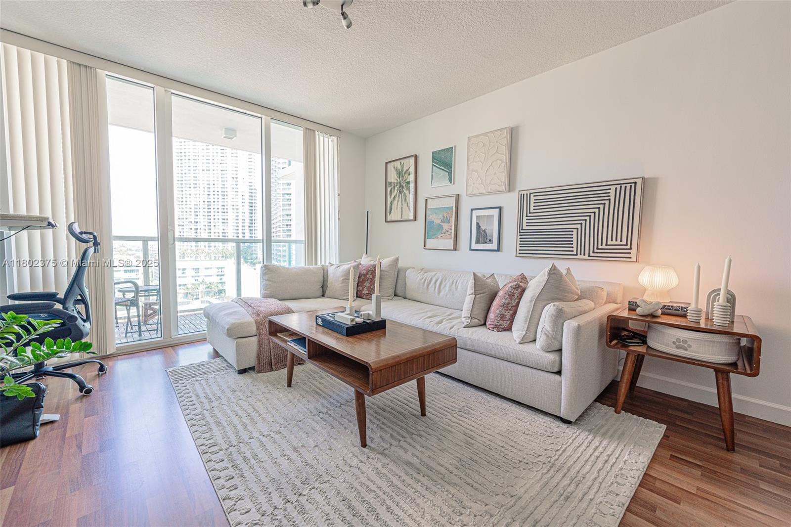 BRICKELL ON THE RIVER N T - Residential