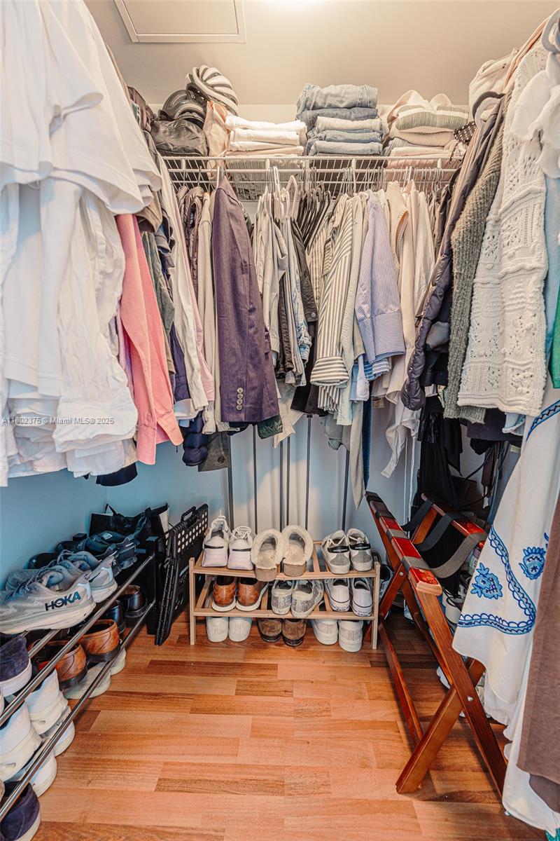 BRICKELL ON THE RIVER N T - Residential