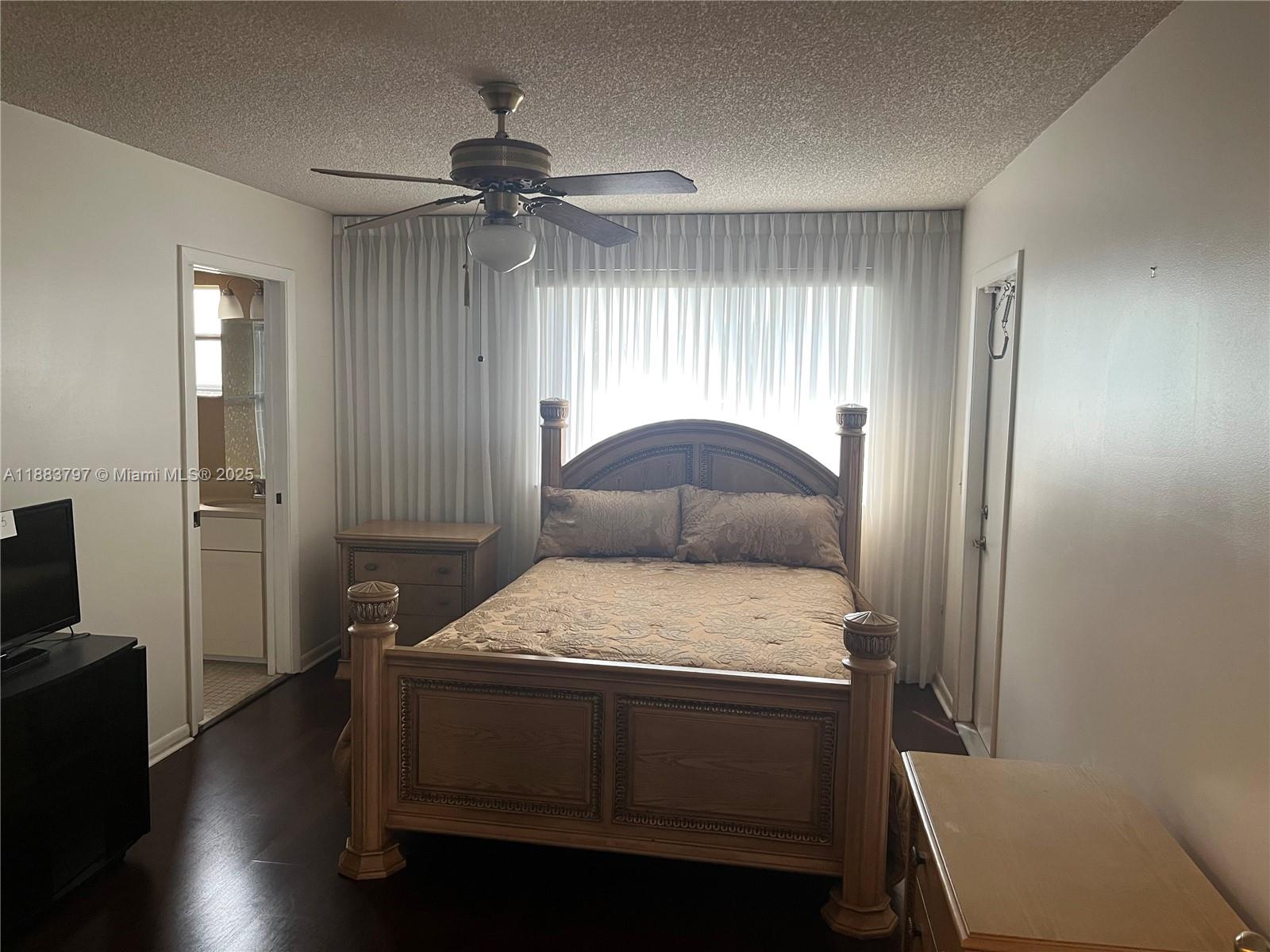 COUNTRY LANE CONDO #2 - Residential