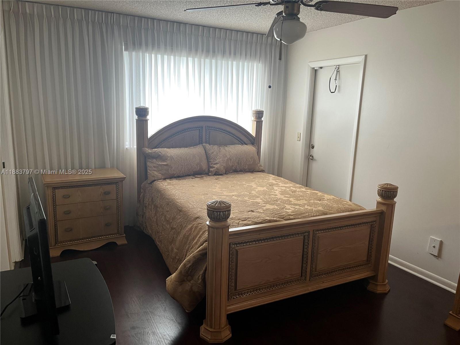 COUNTRY LANE CONDO #2 - Residential