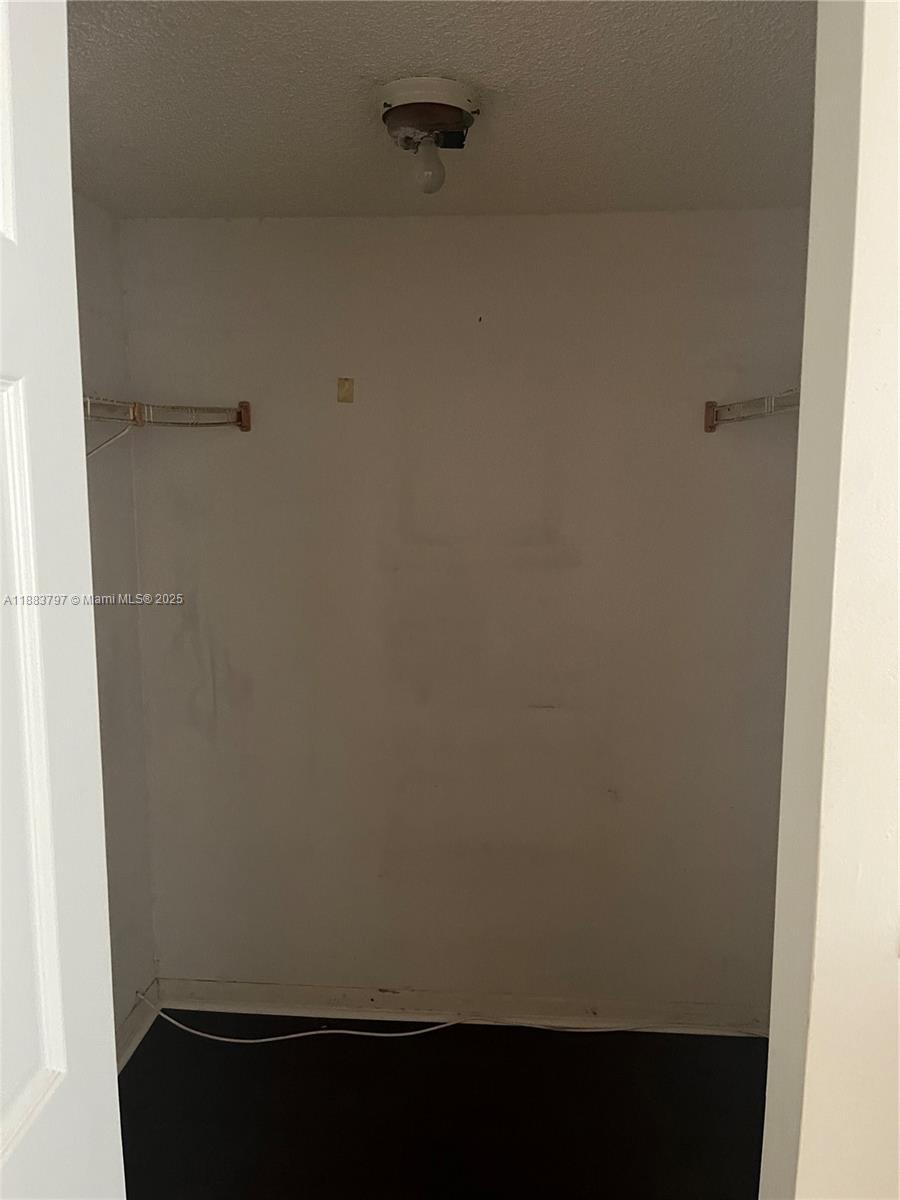 COUNTRY LANE CONDO #2 - Residential