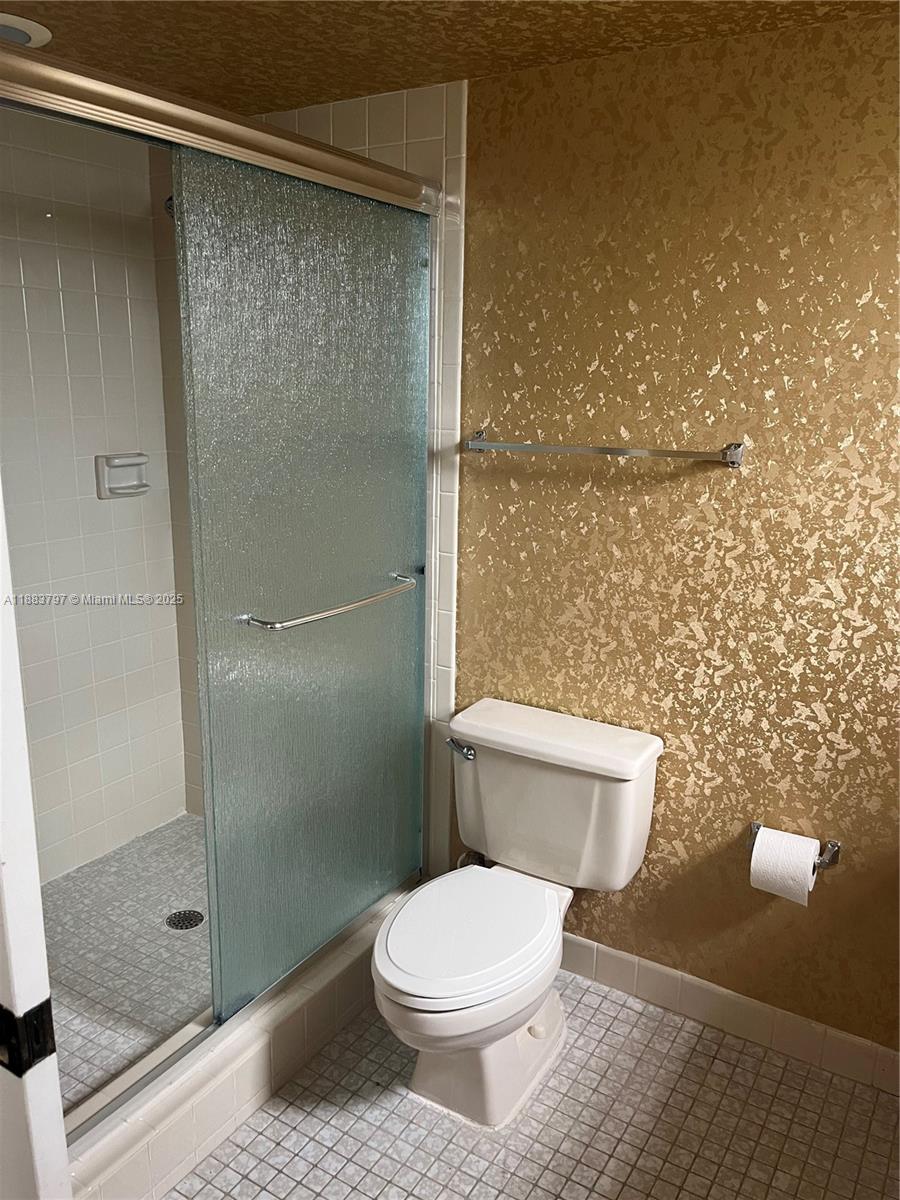 COUNTRY LANE CONDO #2 - Residential