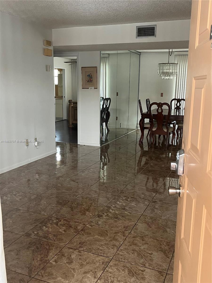 COUNTRY LANE CONDO #2 - Residential