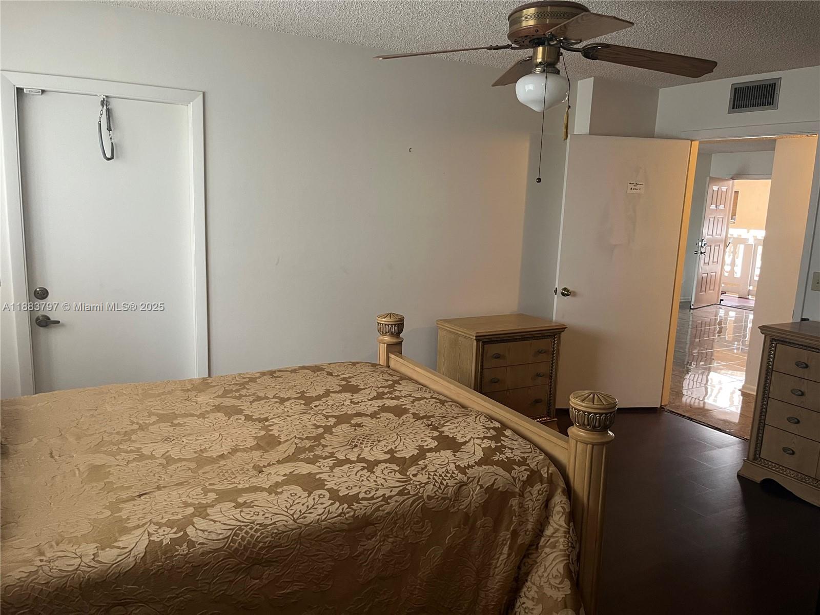 COUNTRY LANE CONDO #2 - Residential