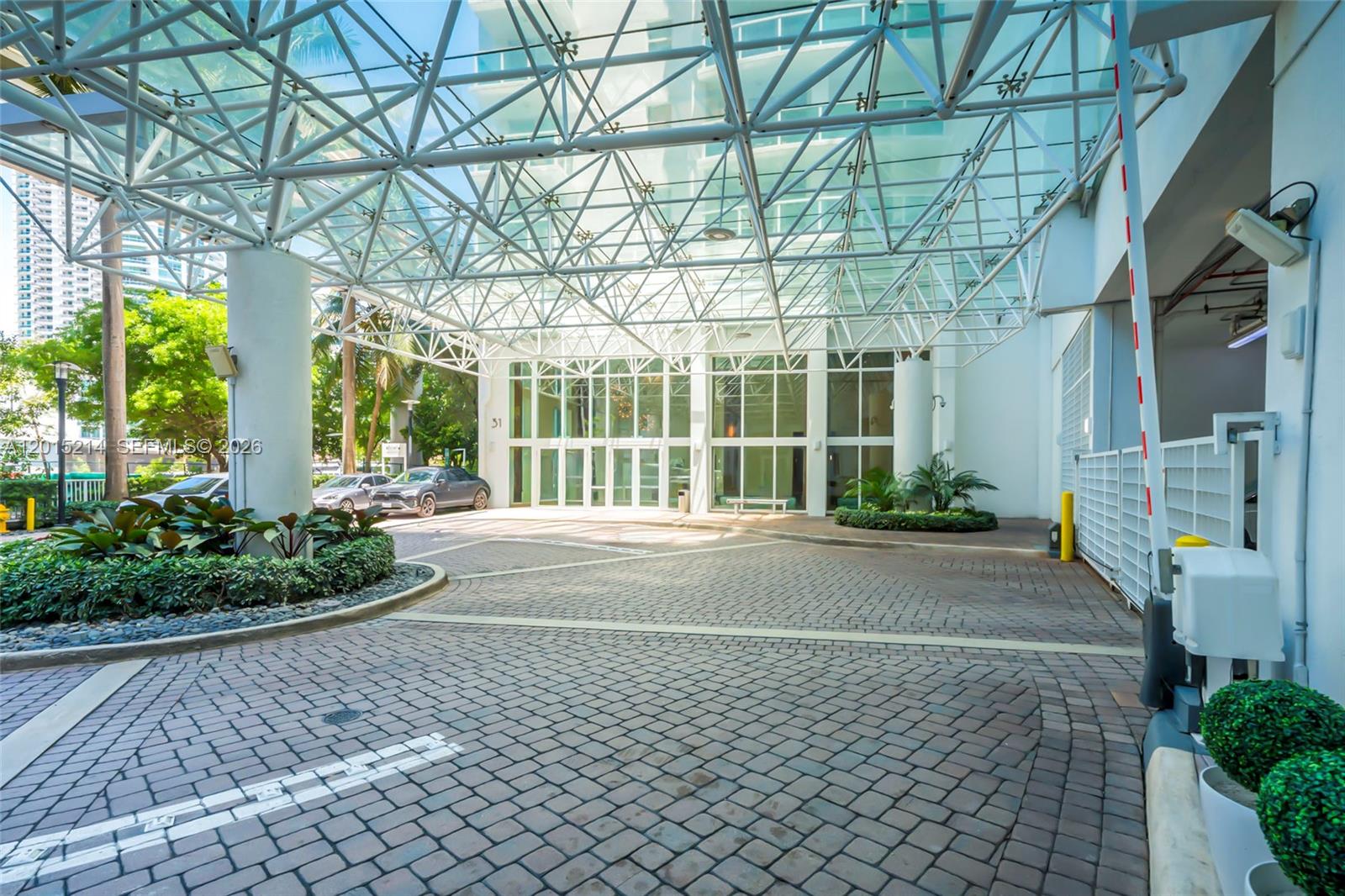 BRICKELL ON THE RIVER N T - Residential Lease