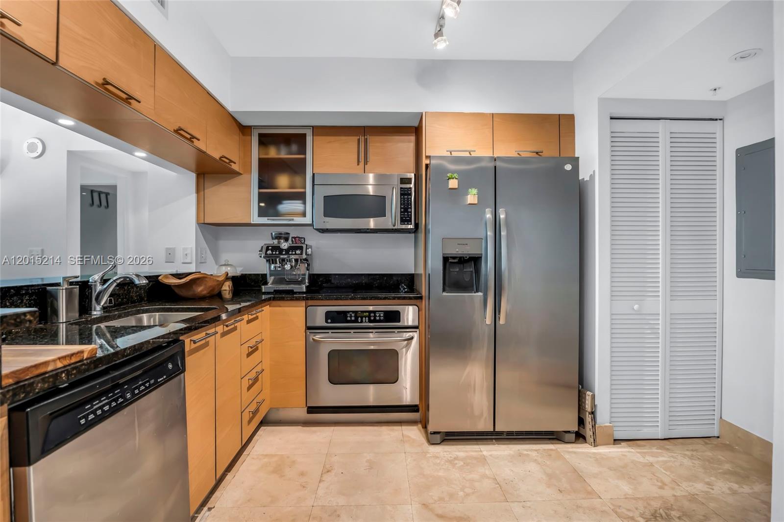 BRICKELL ON THE RIVER N T - Residential Lease