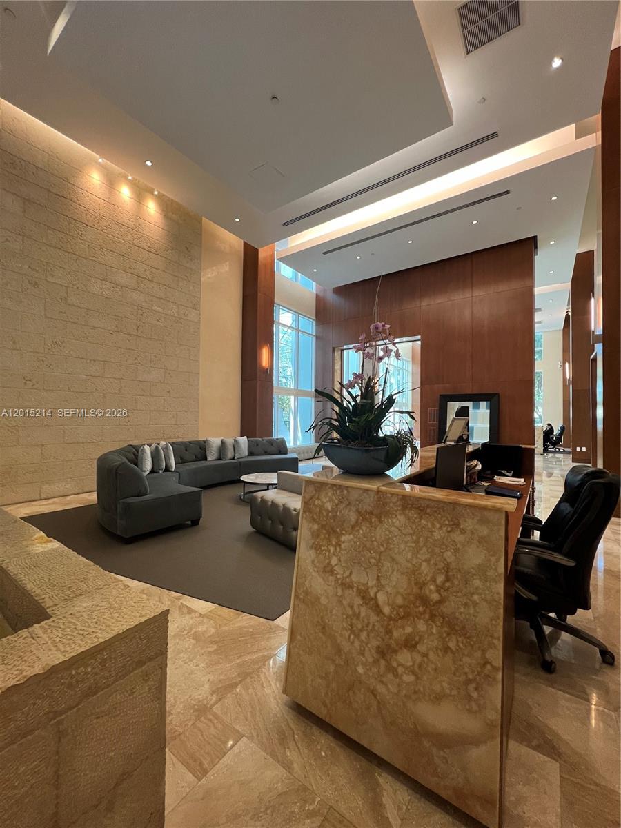 BRICKELL ON THE RIVER N T - Residential Lease