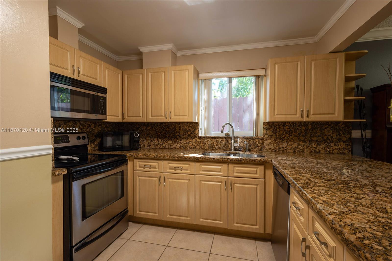 TWIN HOMES VILLAGE II CON - Residential