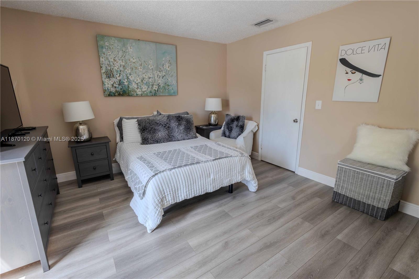 TWIN HOMES VILLAGE II CON - Residential