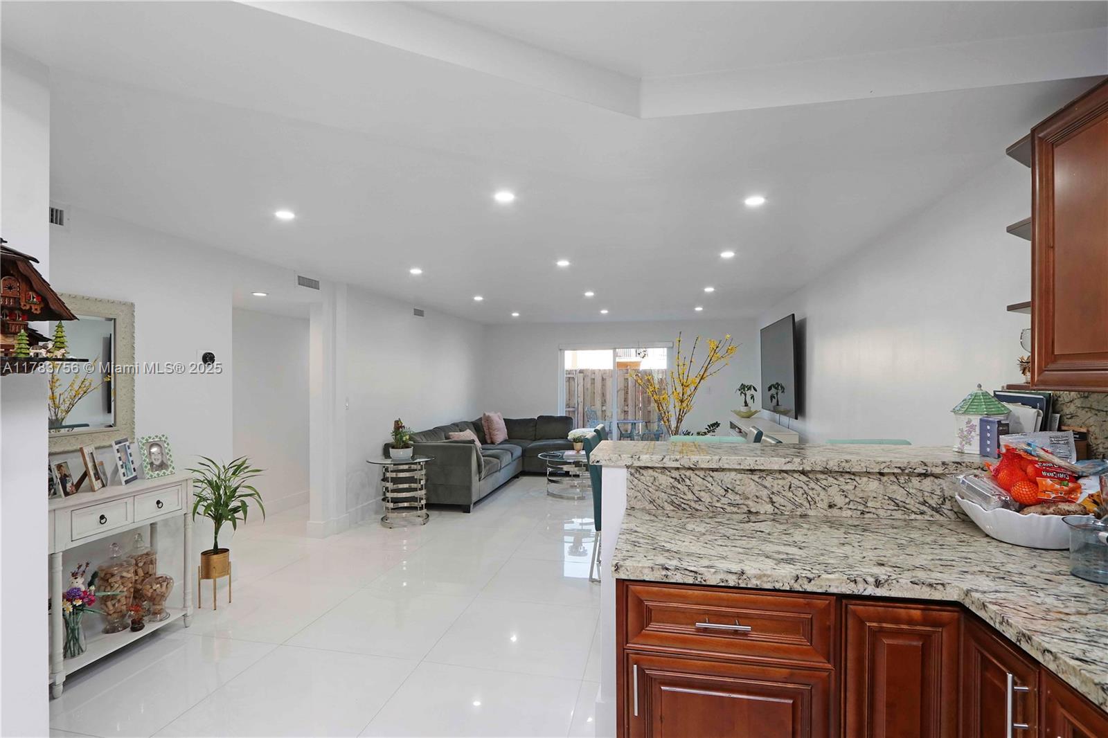 14911 SW 80th St 103
