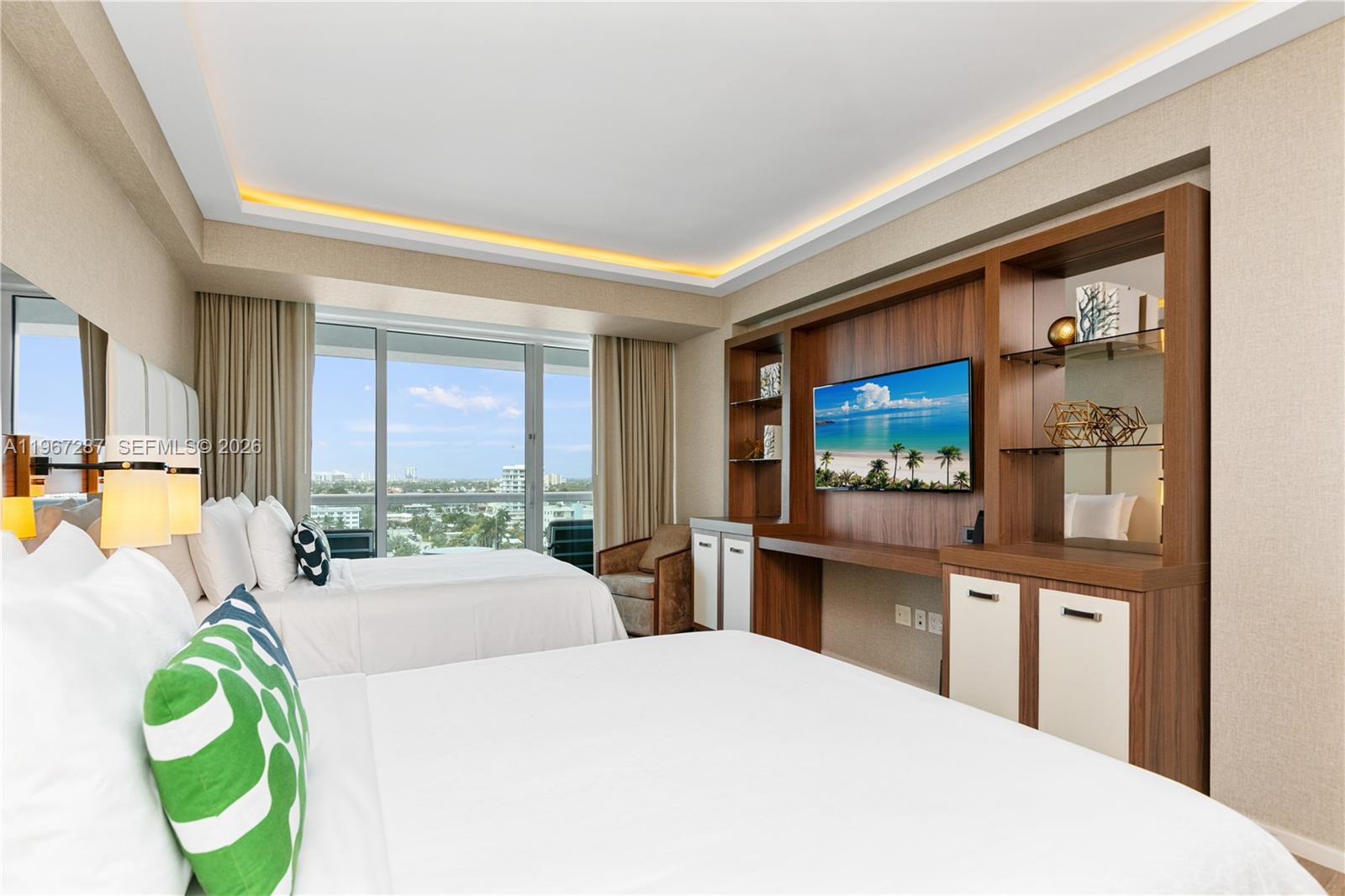 551 FLB CONDOMINIUM HOTEL - Residential