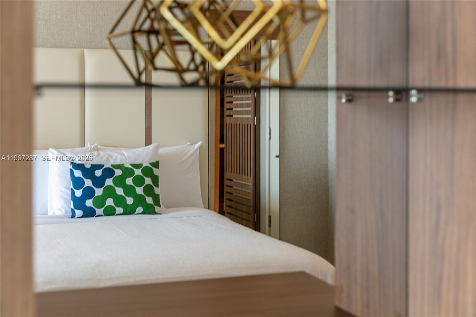 551 FLB CONDOMINIUM HOTEL - Residential