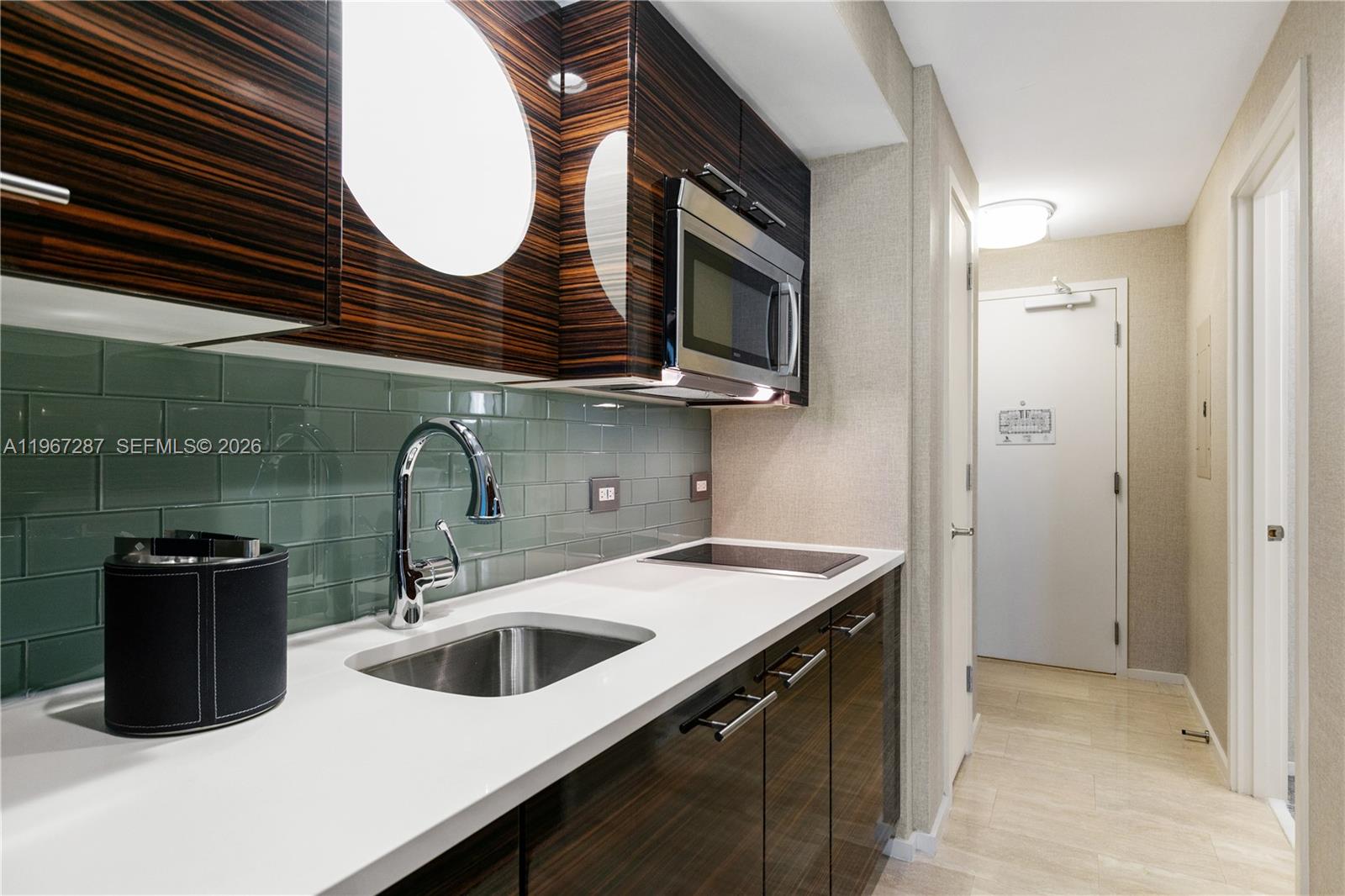 551 FLB CONDOMINIUM HOTEL - Residential