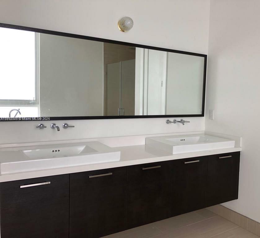 CONTEMPO TOWNHOMES - Residential Lease