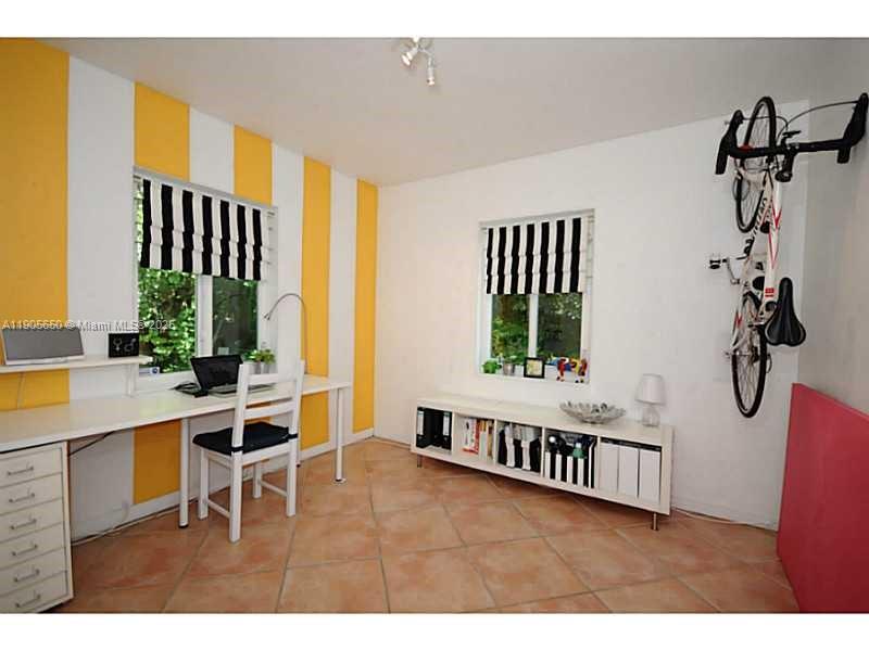 MIAMI SHORES SEC 6 - Residential Lease