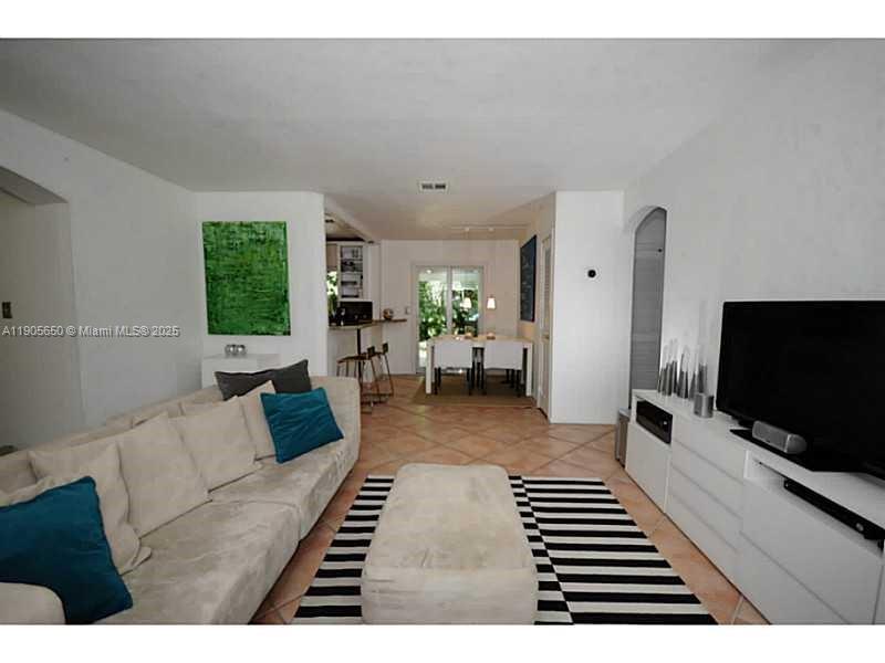 MIAMI SHORES SEC 6 - Residential Lease