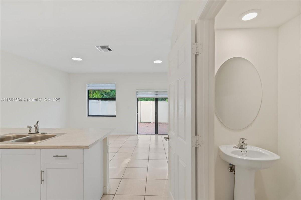 AQUABELLA NORTH REPLAT - Residential