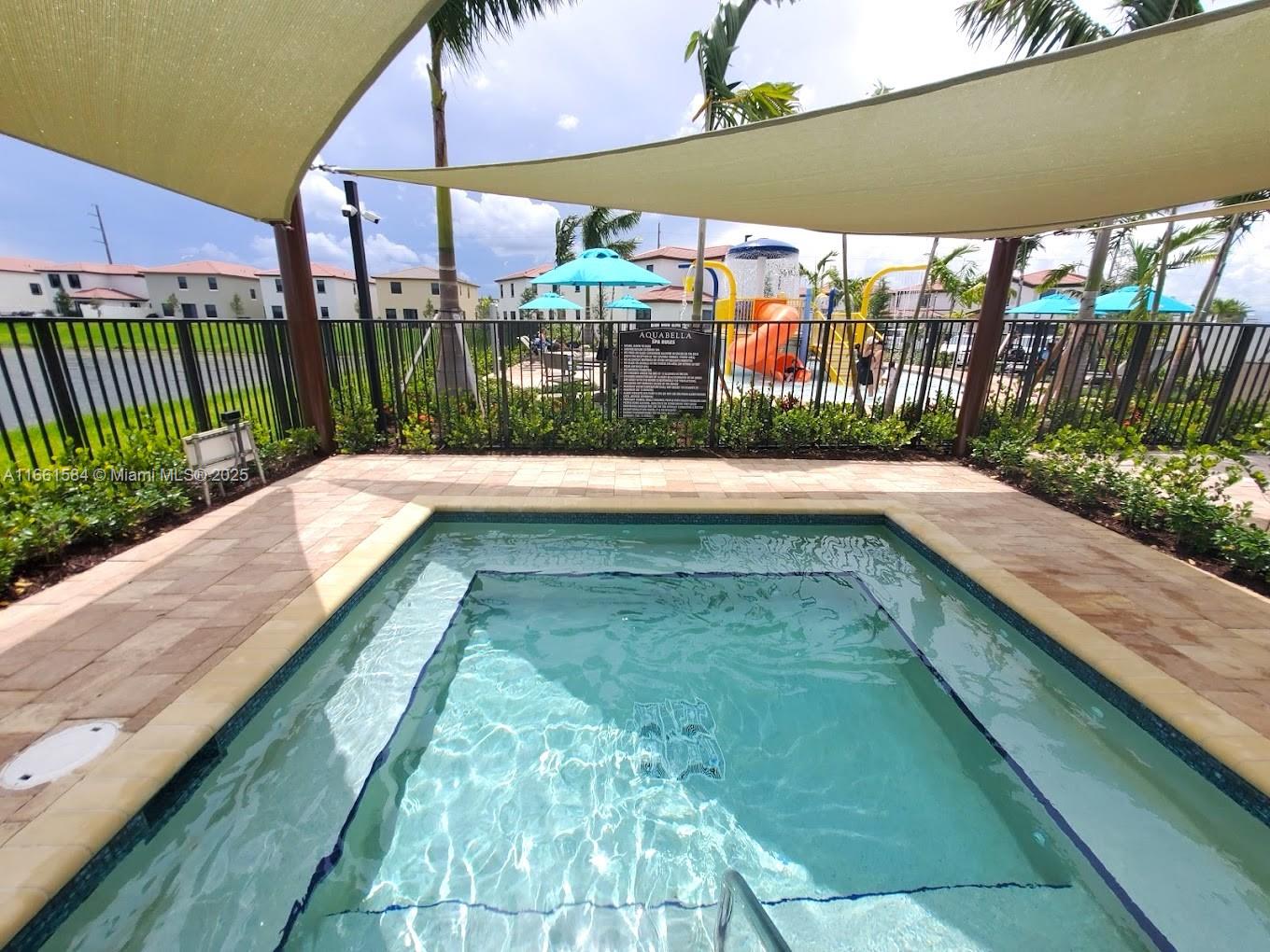 AQUABELLA NORTH REPLAT - Residential