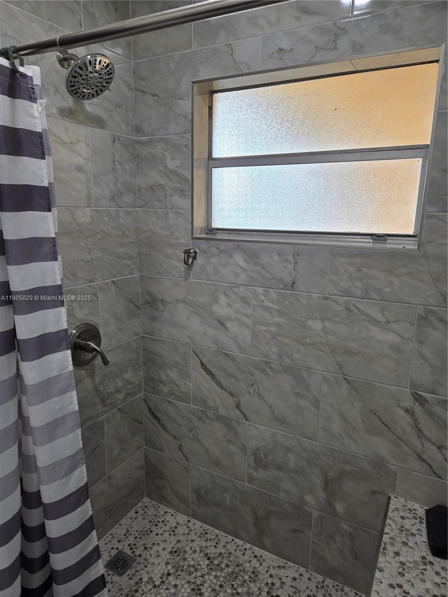 STAR LAKES ESTATES NO 8 C - Residential Lease