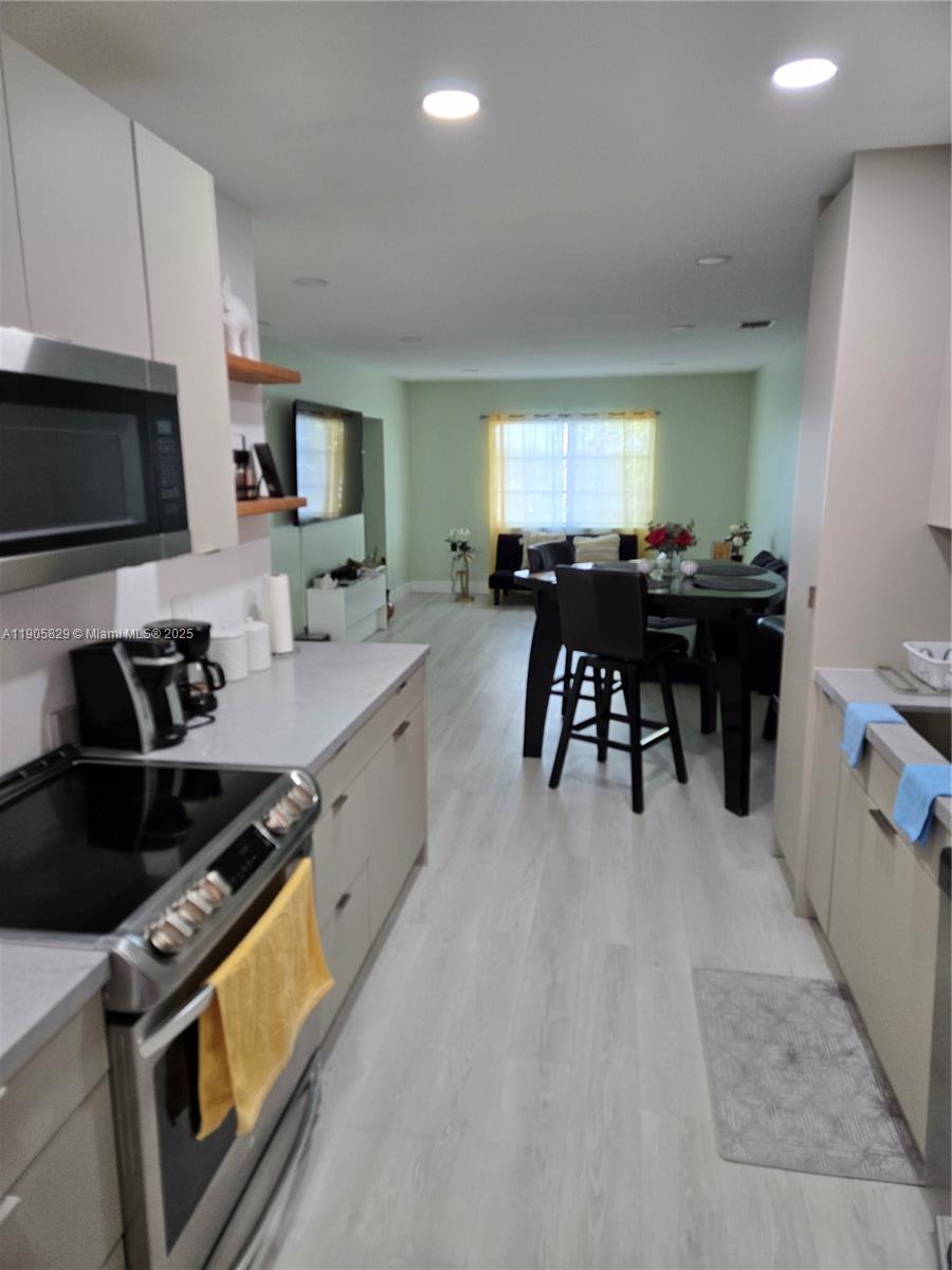 STAR LAKES ESTATES NO 8 C - Residential Lease