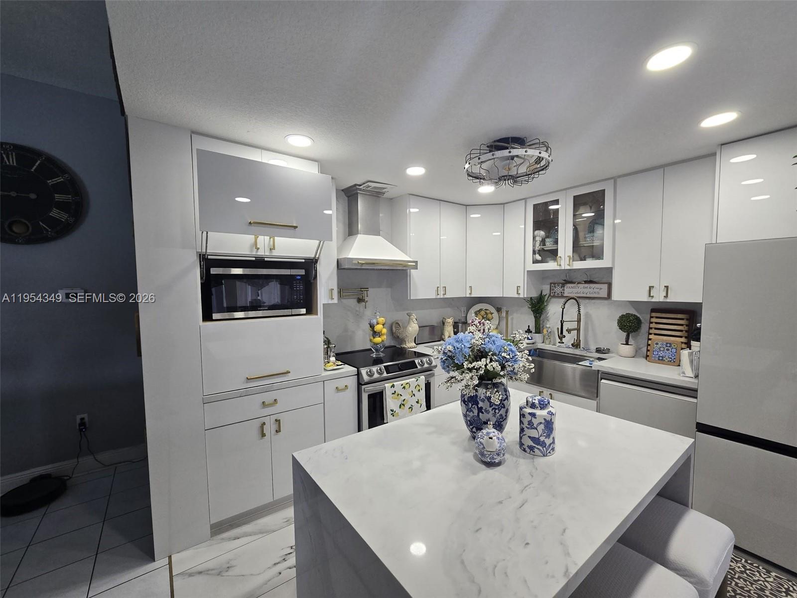 MAJESTIC ESTATES - Residential