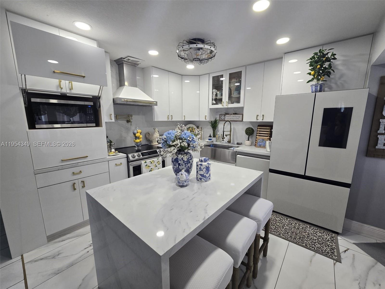 MAJESTIC ESTATES - Residential