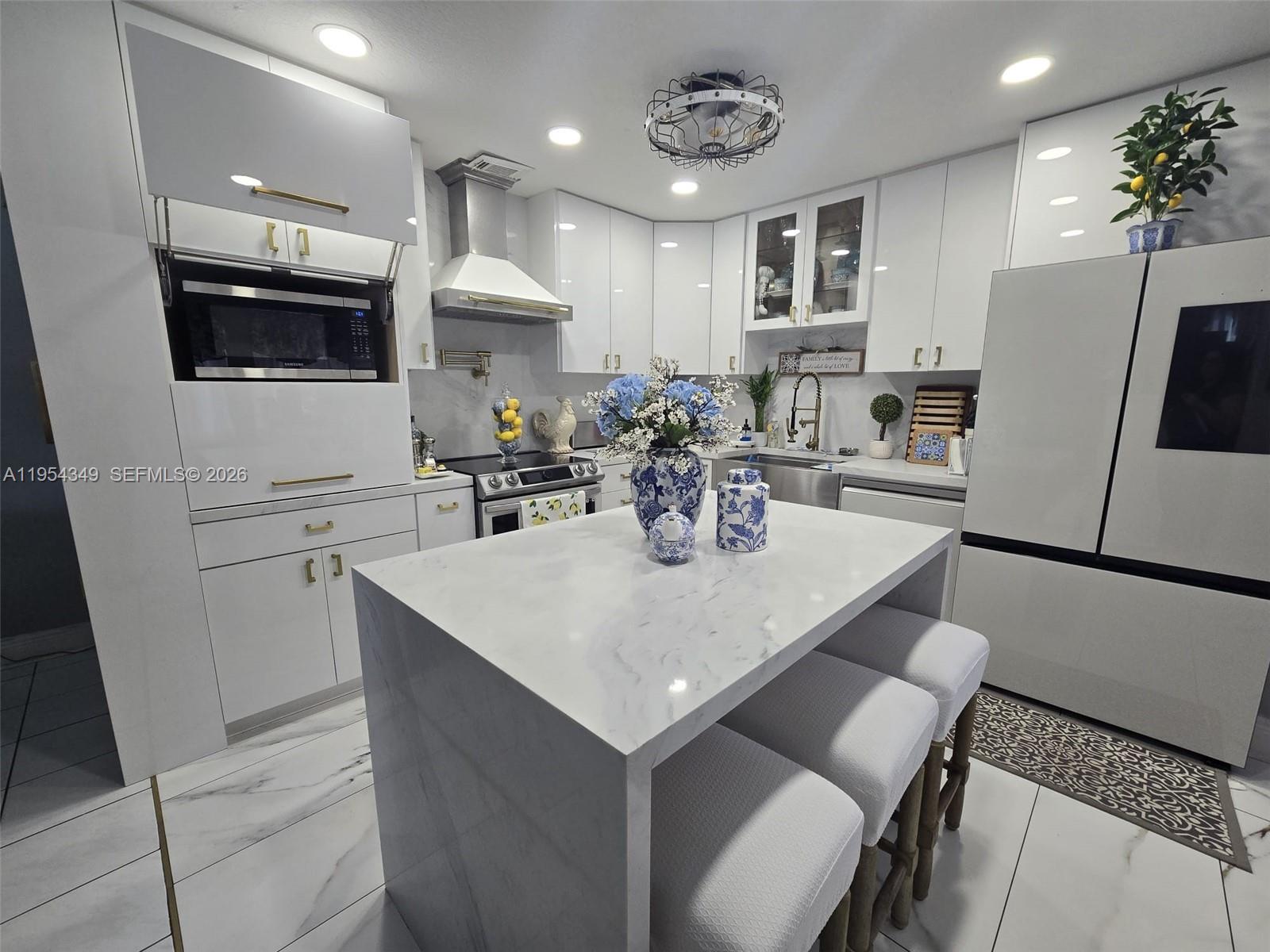 MAJESTIC ESTATES - Residential