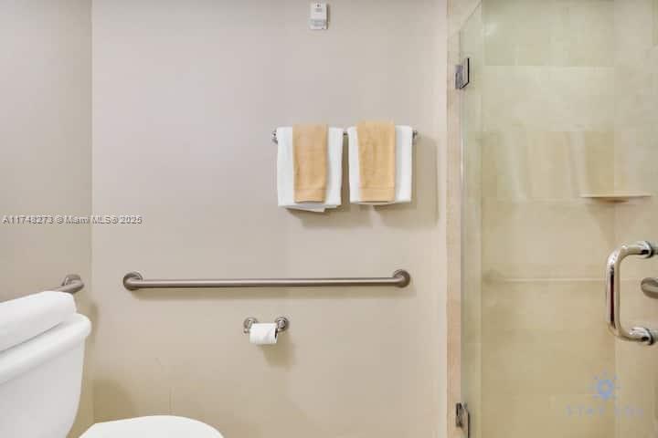 TRUMP INTERNATIONAL SONES - Residential