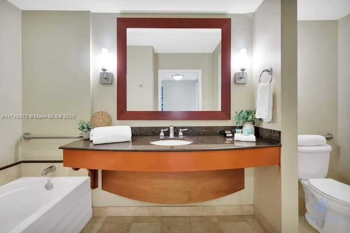 TRUMP INTERNATIONAL SONES - Residential