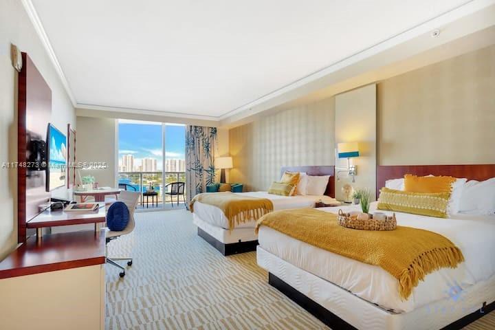 TRUMP INTERNATIONAL SONES - Residential