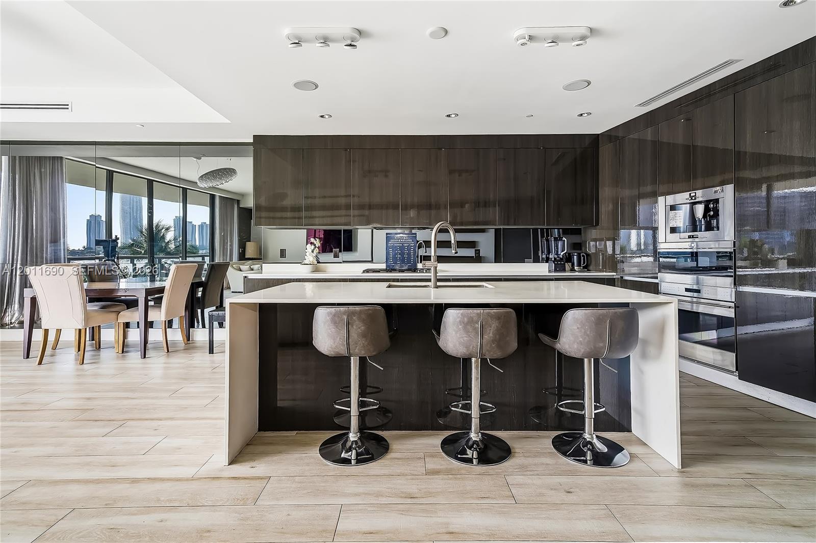 ECHO CONDO - Residential
