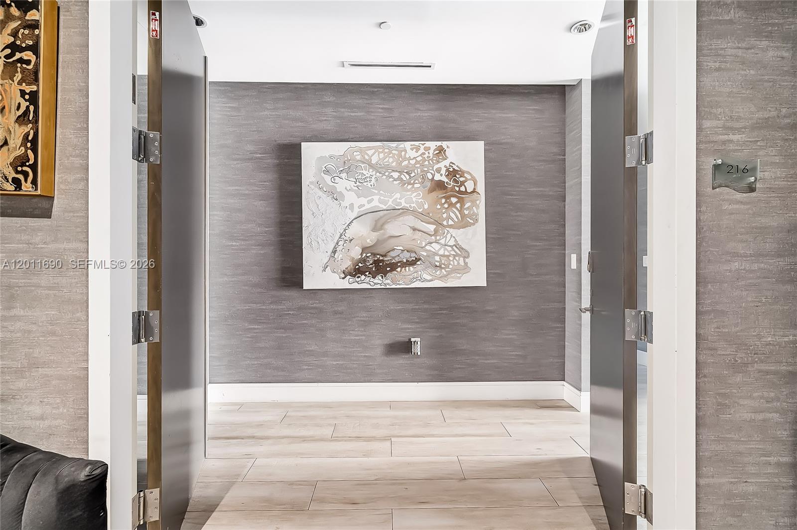 ECHO CONDO - Residential