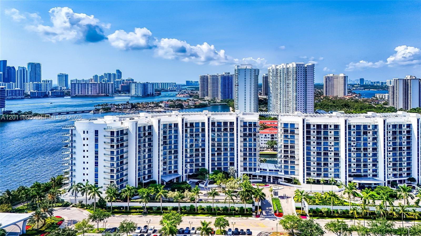 ECHO CONDO - Residential