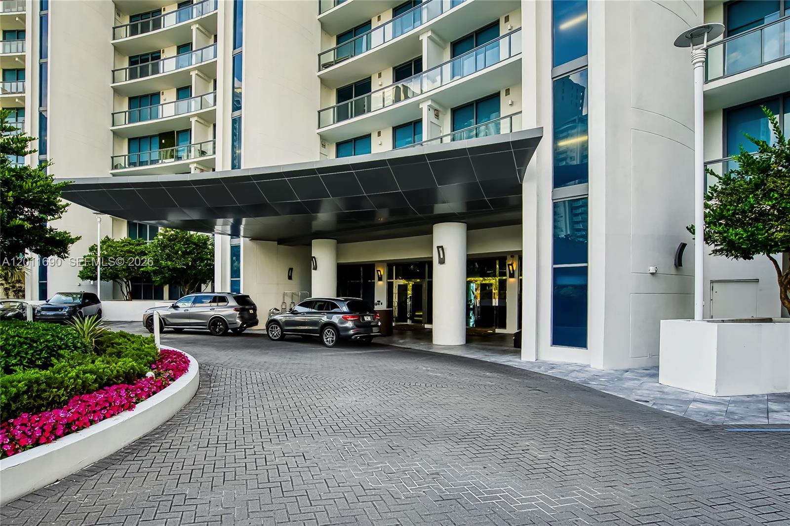 ECHO CONDO - Residential