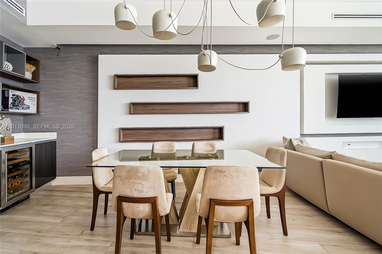 ECHO CONDO - Residential