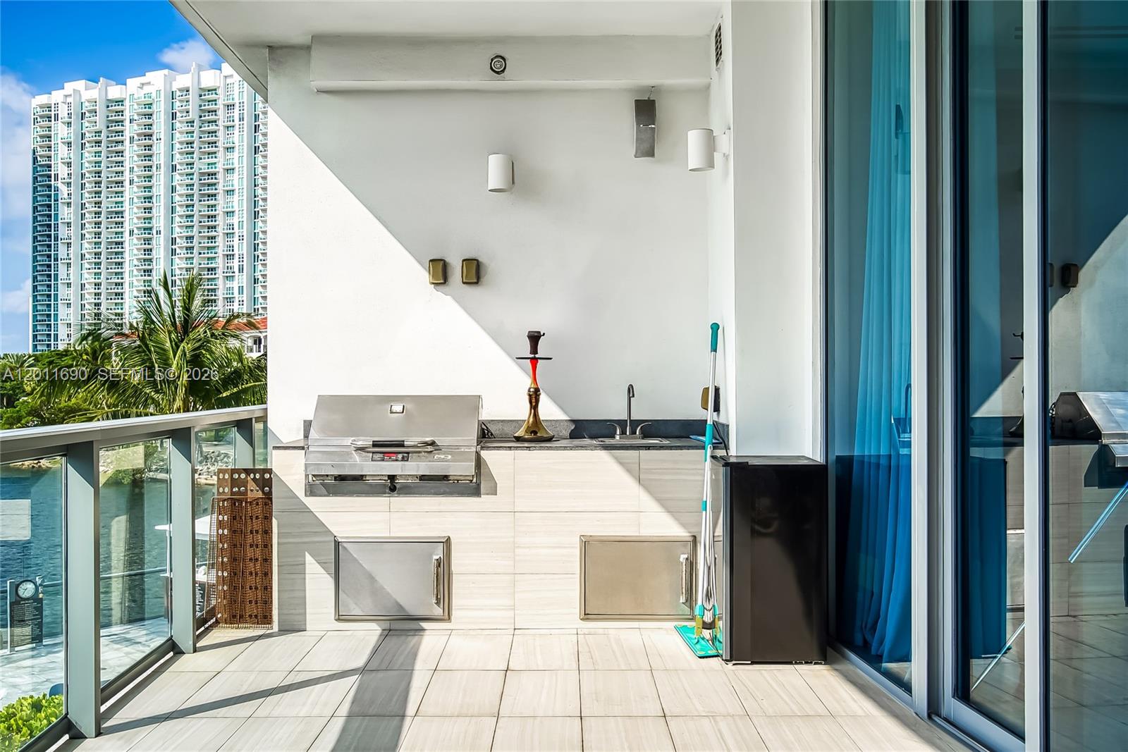 ECHO CONDO - Residential