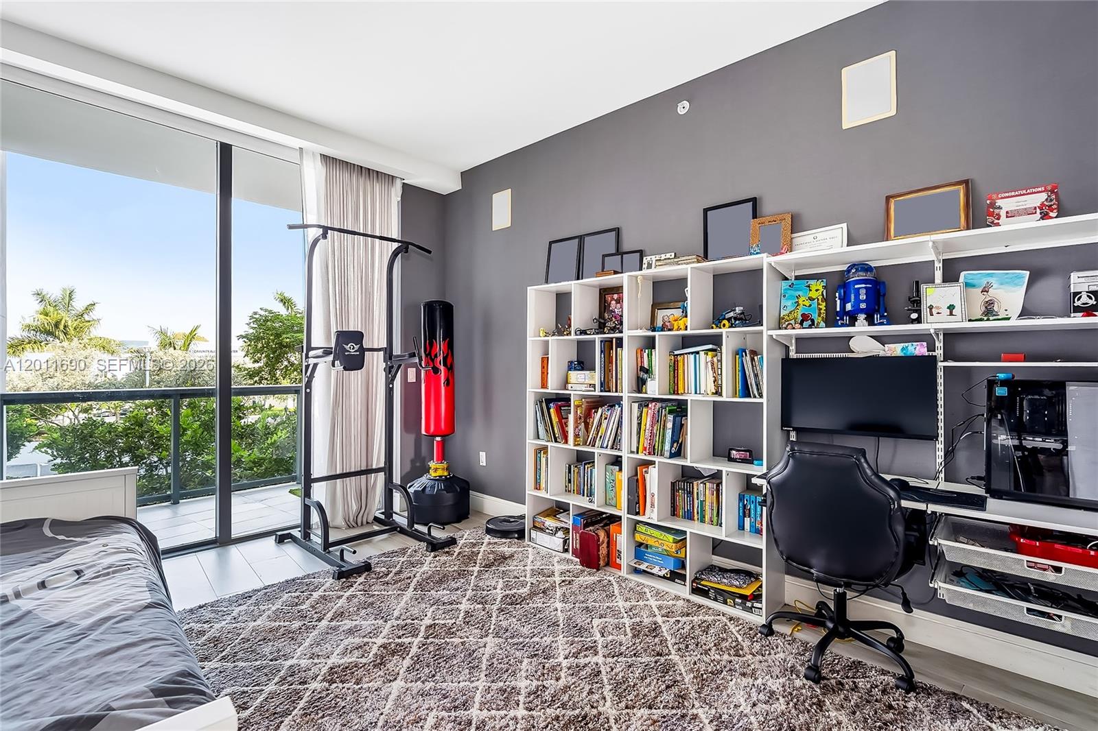 ECHO CONDO - Residential