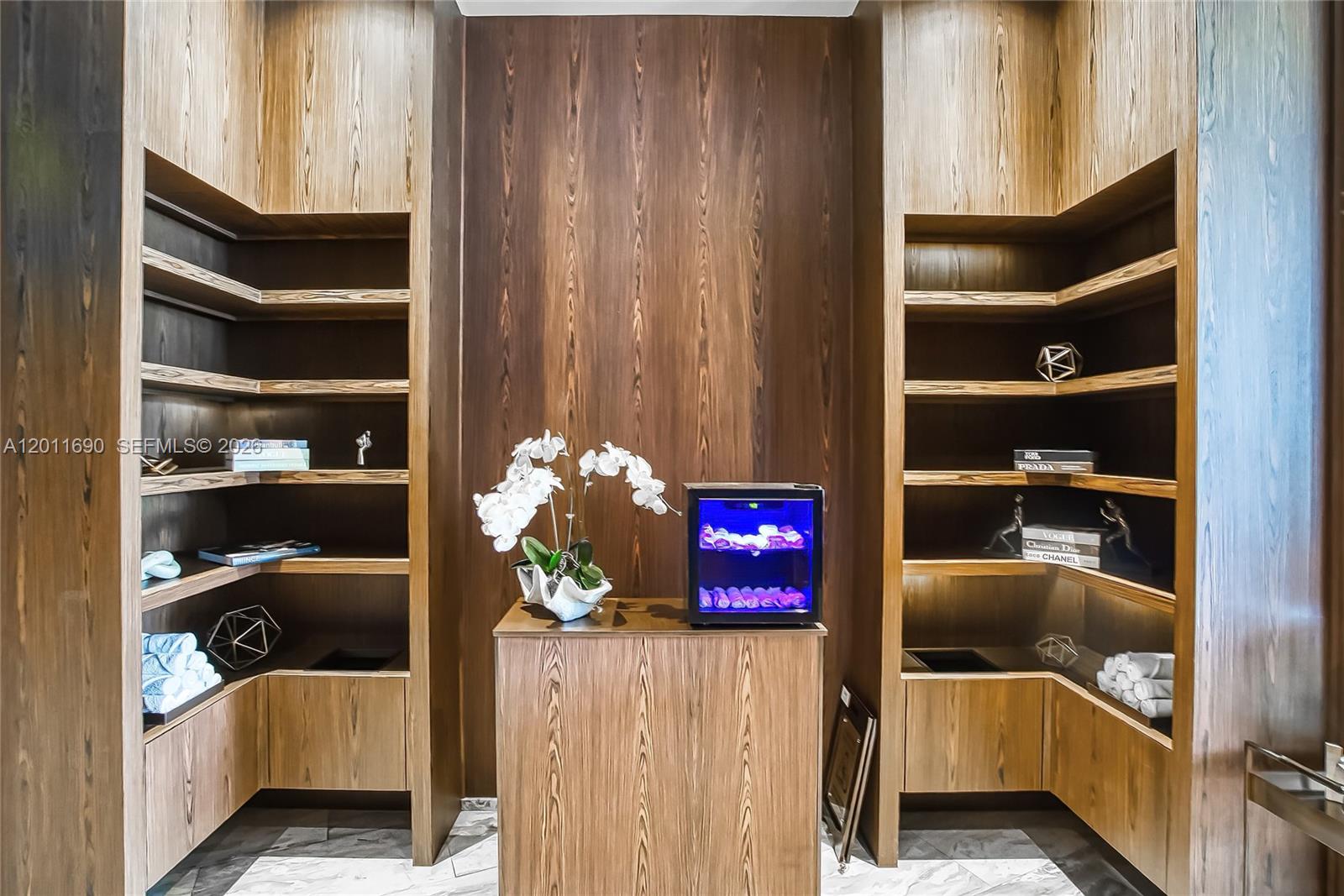 ECHO CONDO - Residential