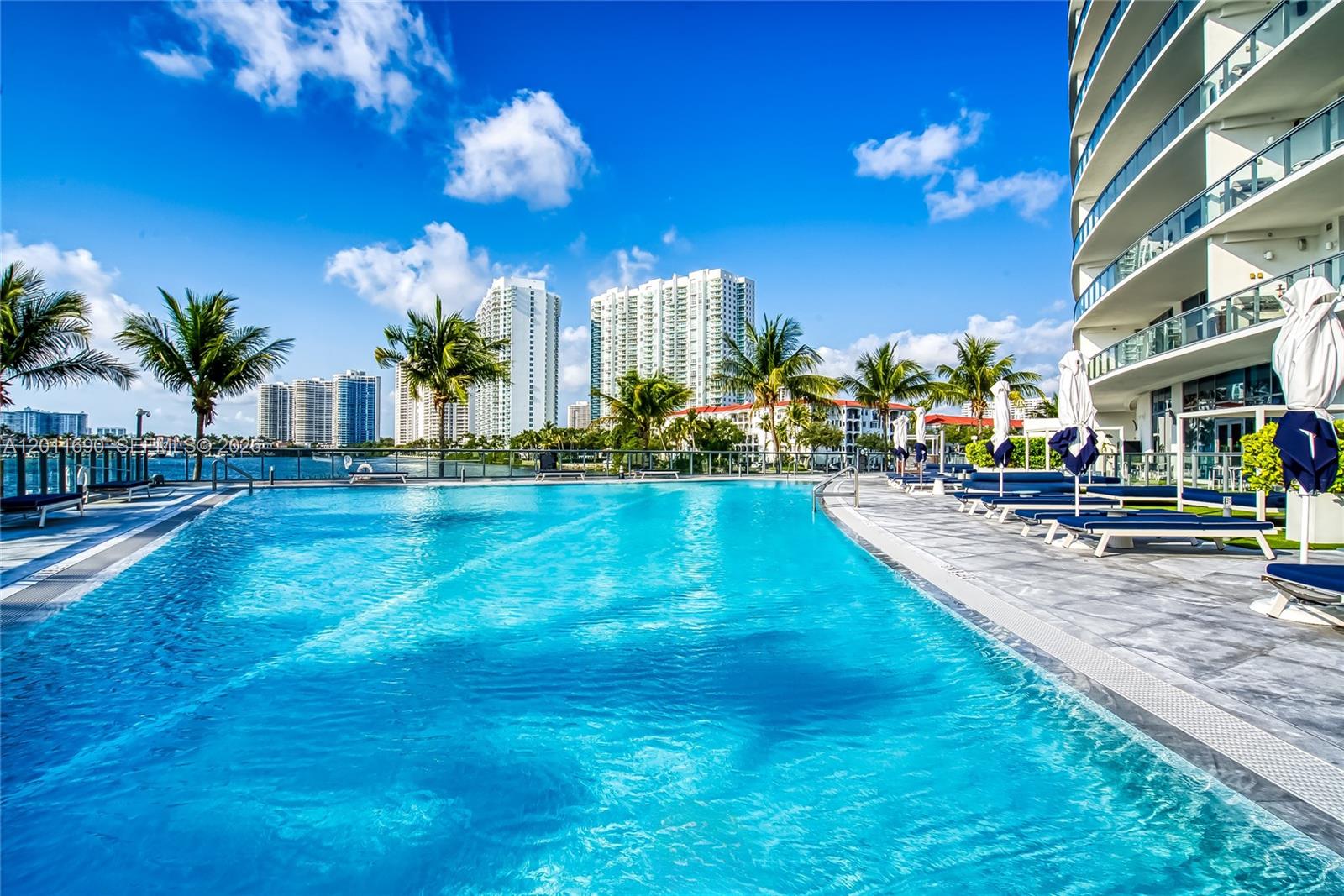 ECHO CONDO - Residential