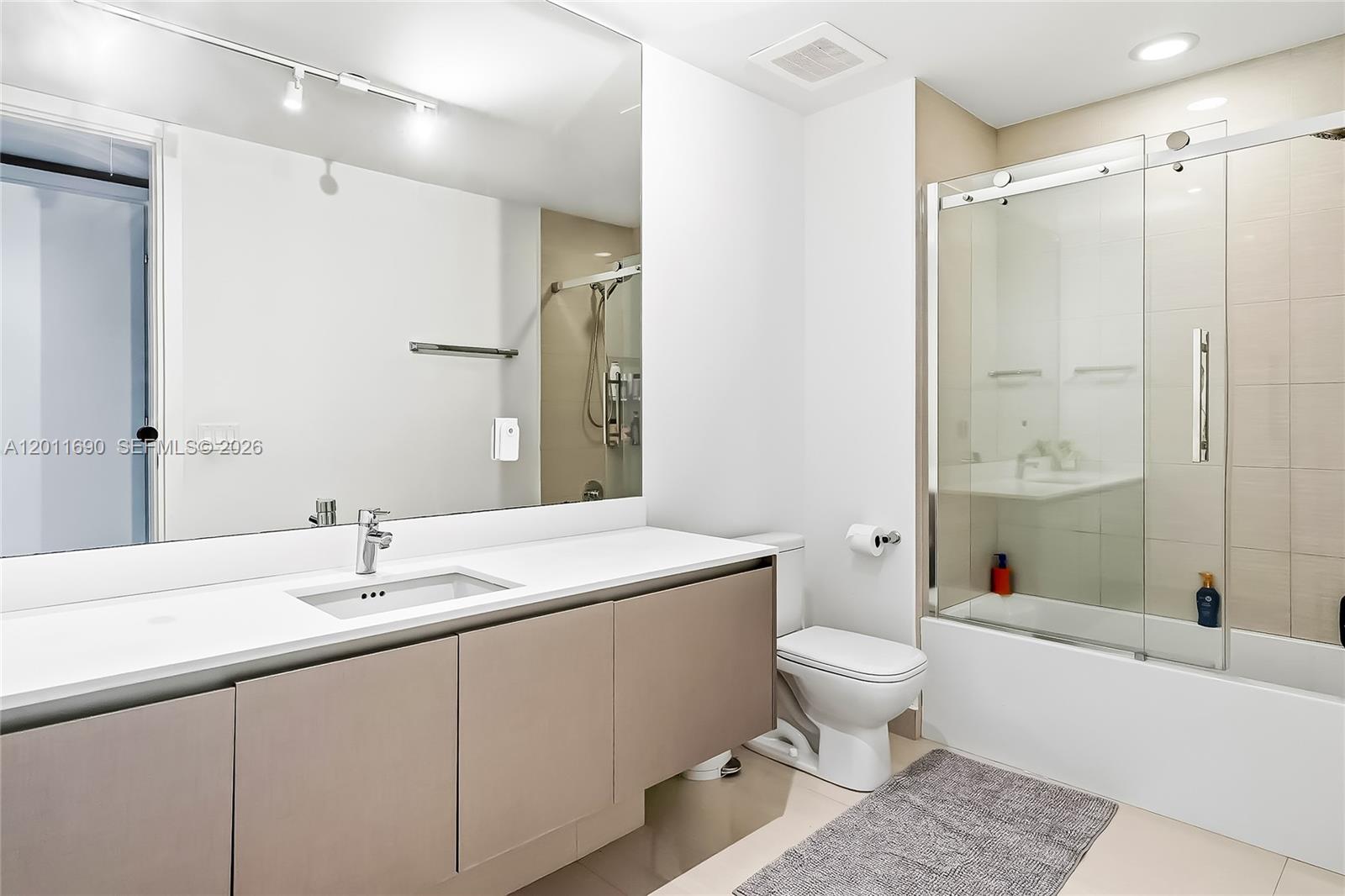 ECHO CONDO - Residential